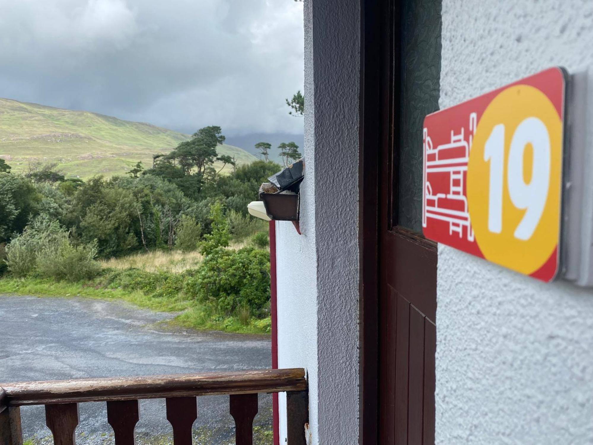 לינאן The Connemara Hostel - Sleepzone מראה חיצוני תמונה